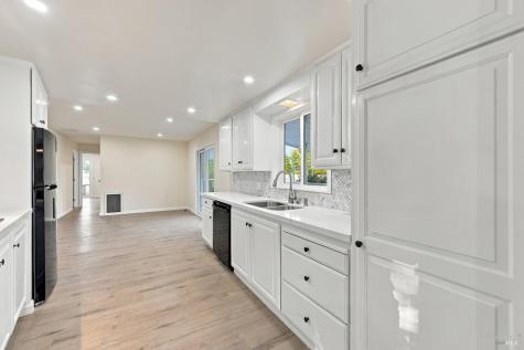 111 Sunrise Lane Novato CA 94949