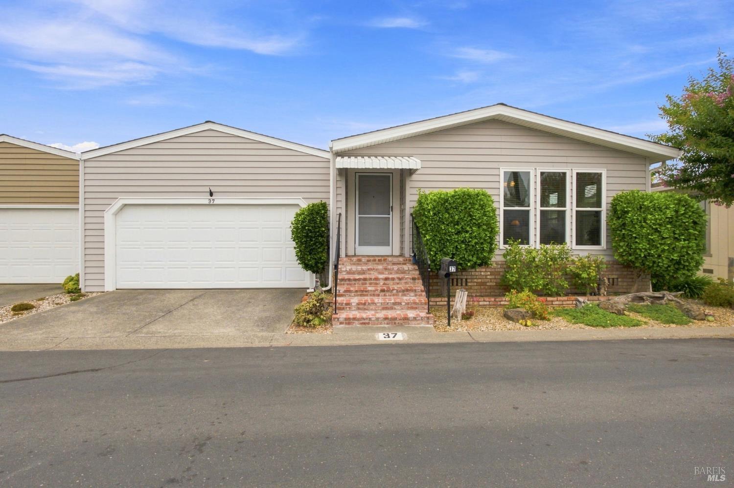 37 Falcon Crest Circle Napa CA 94558