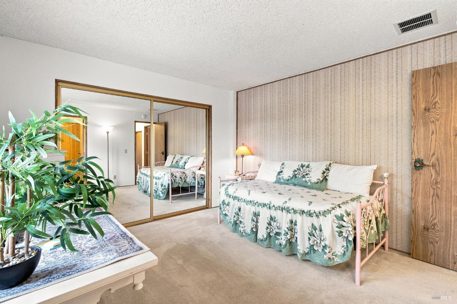 37 Falcon Crest Circle Napa CA 94558