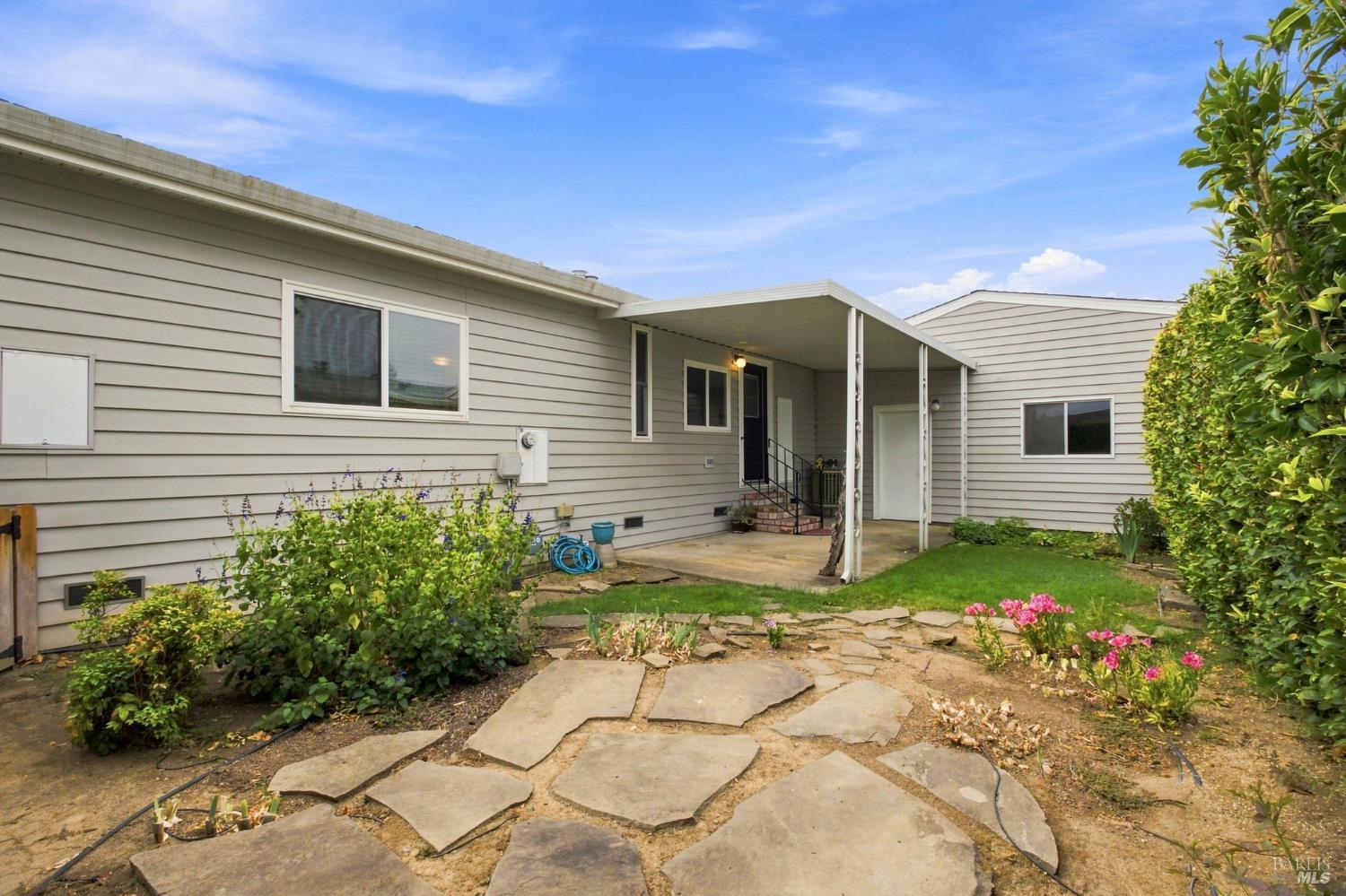 37 Falcon Crest Circle Napa CA 94558