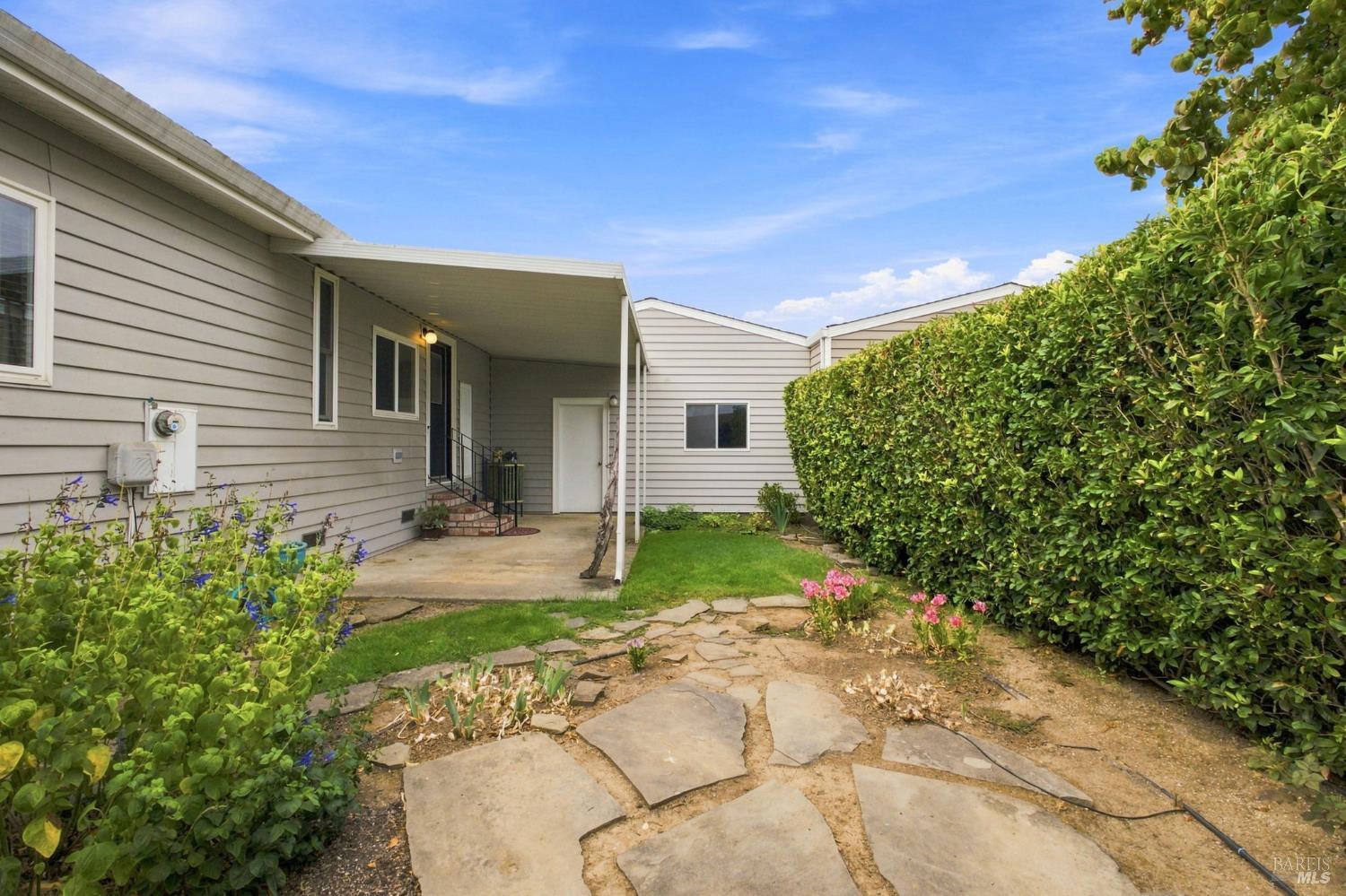 37 Falcon Crest Circle Napa CA 94558