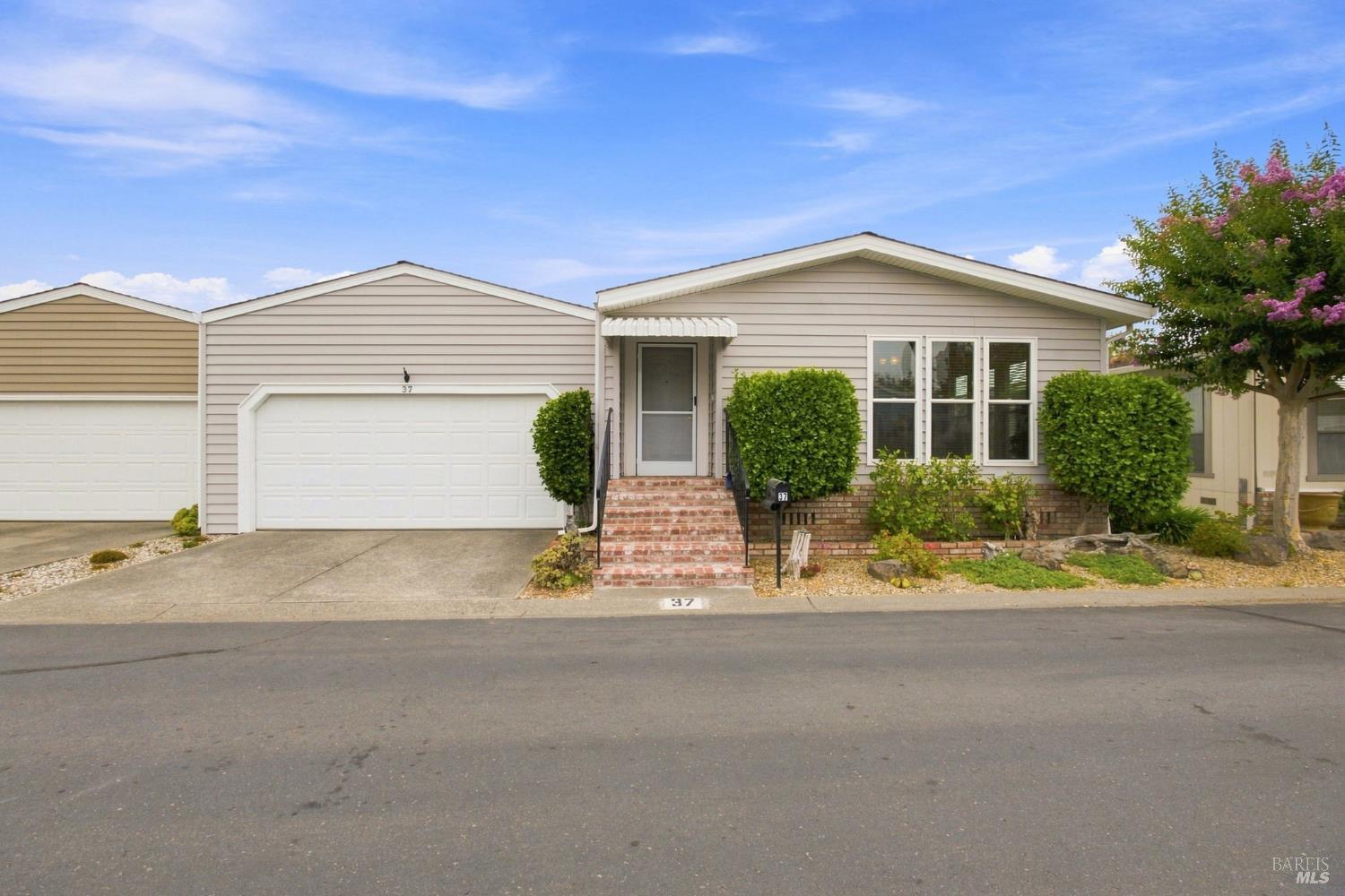 37 Falcon Crest Circle Napa CA 94558