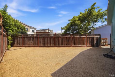 97 Kennedy Lane Healdsburg CA 95448