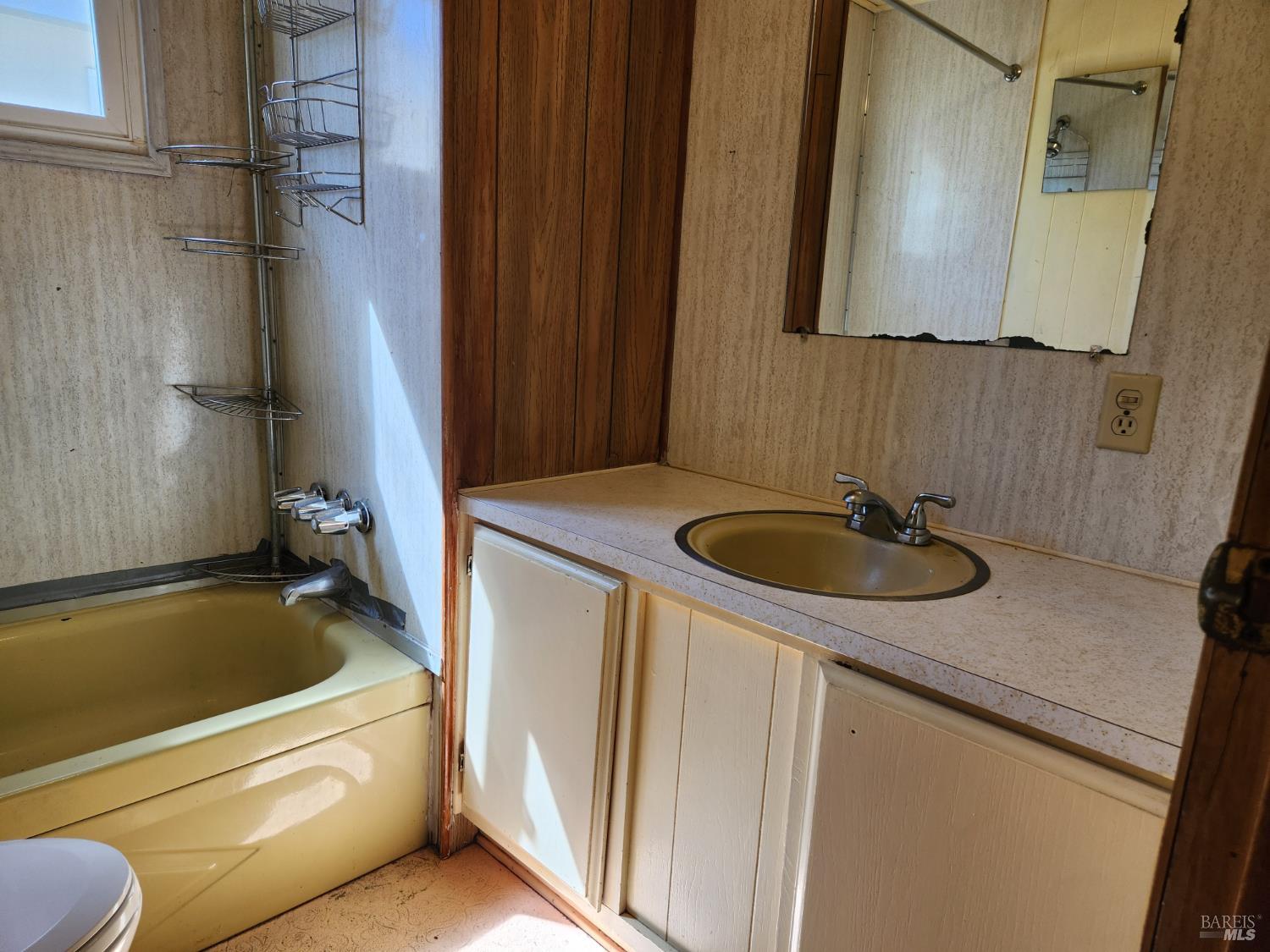 6677 Front Street Forestville CA 95436