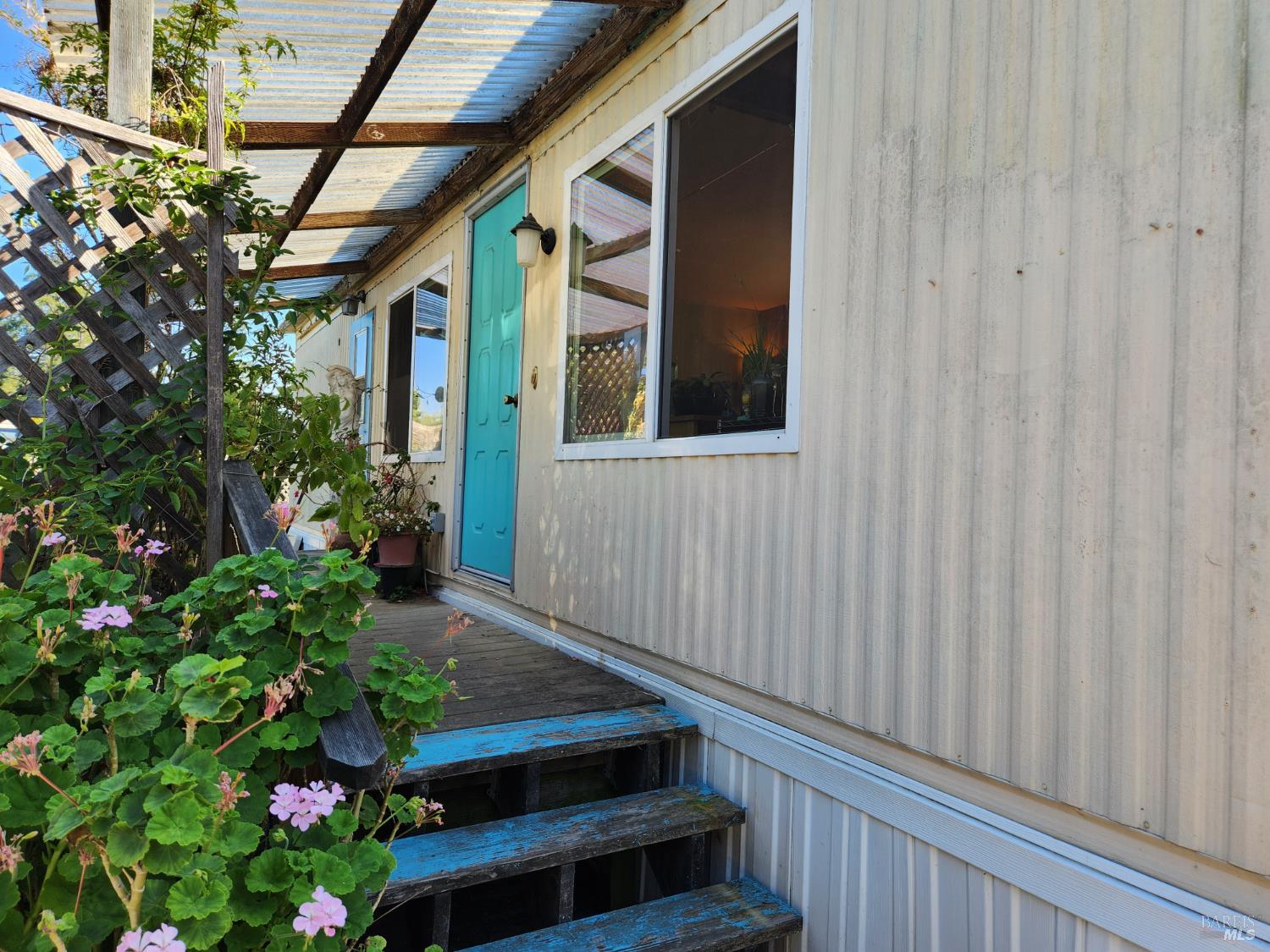 6677 Front Street Forestville CA 95436