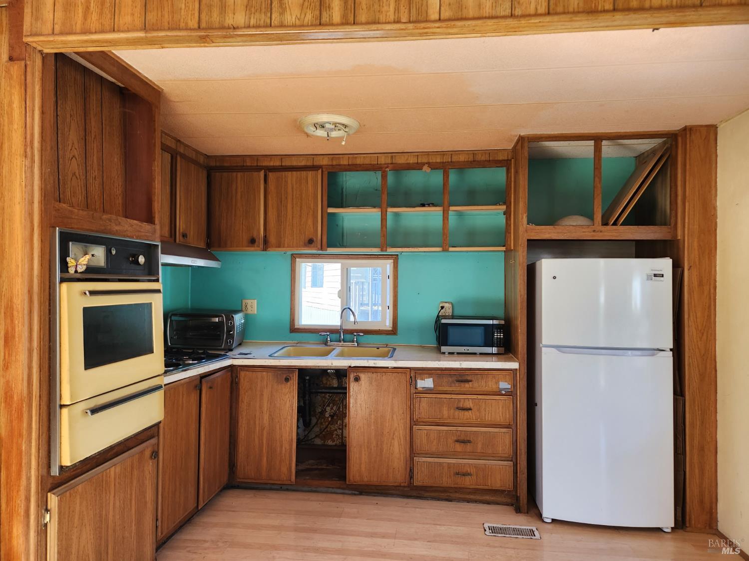 6677 Front Street Forestville CA 95436