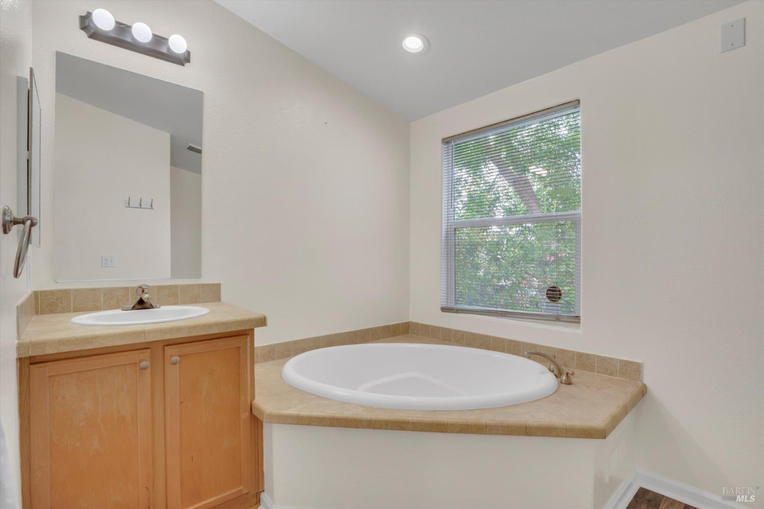 92 Karen Court Vallejo CA 94590