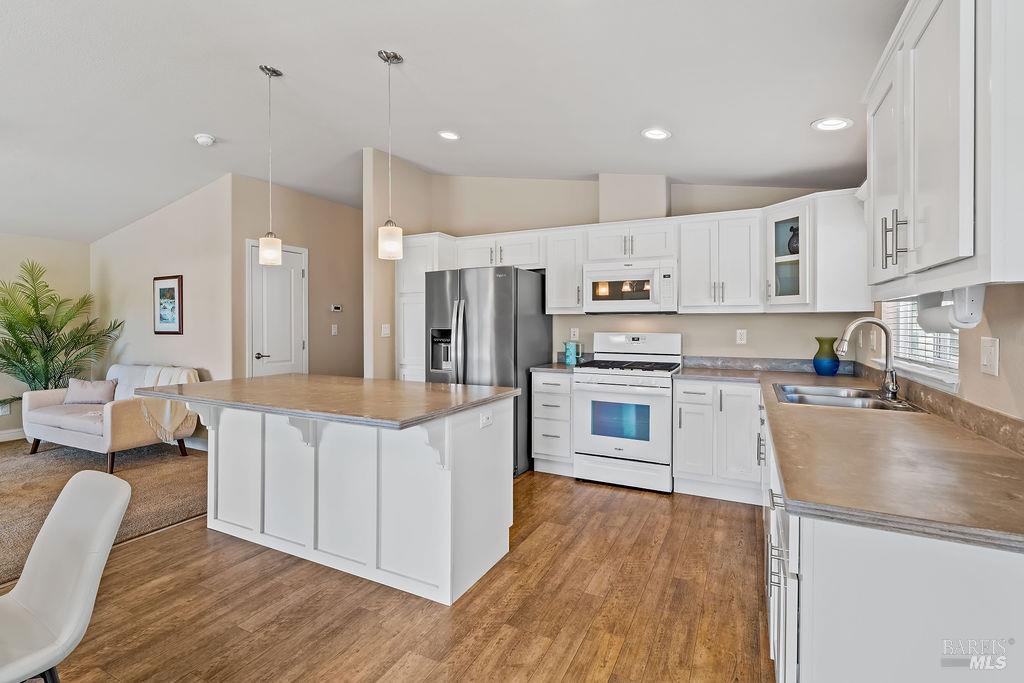 46 Oriole Way Santa Rosa CA 95409