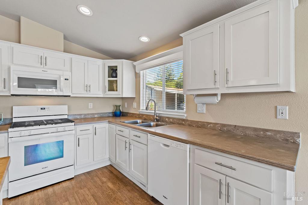 46 Oriole Way Santa Rosa CA 95409