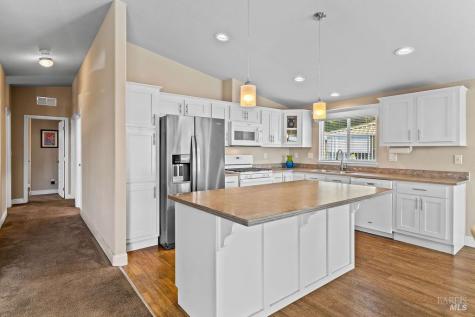 46 Oriole Way Santa Rosa CA 95409