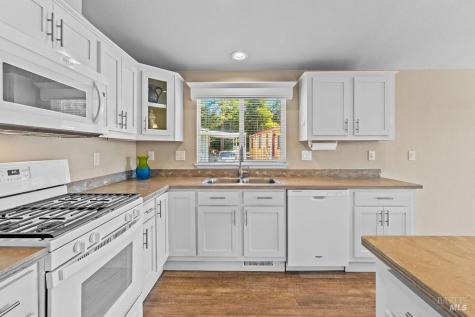 46 Oriole Way Santa Rosa CA 95409