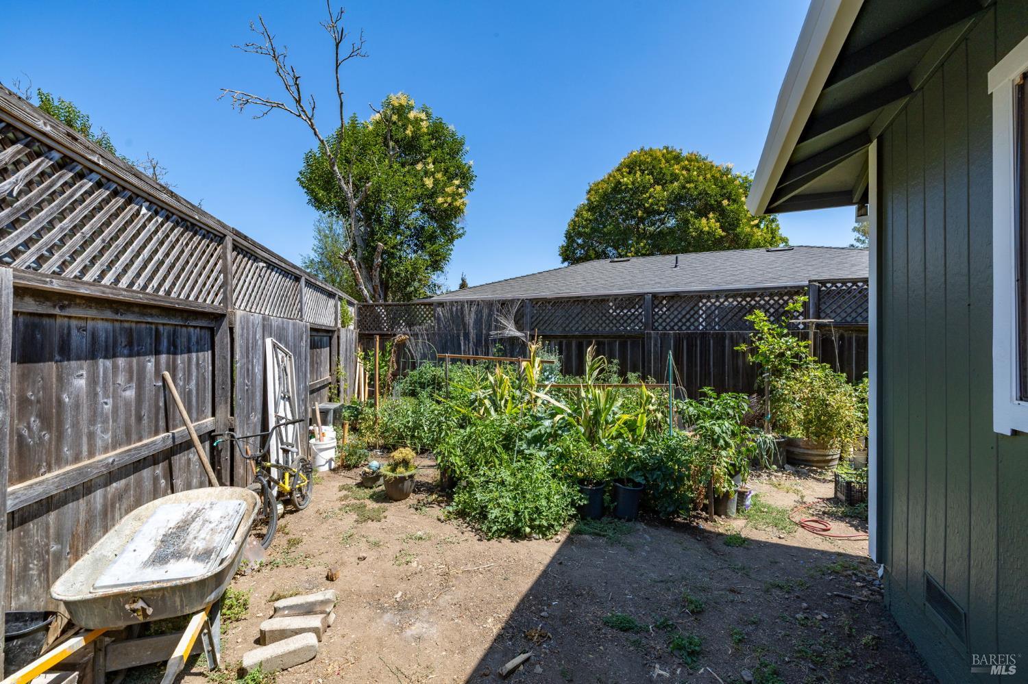 18847 Park Tree Lane El Verano CA 95476