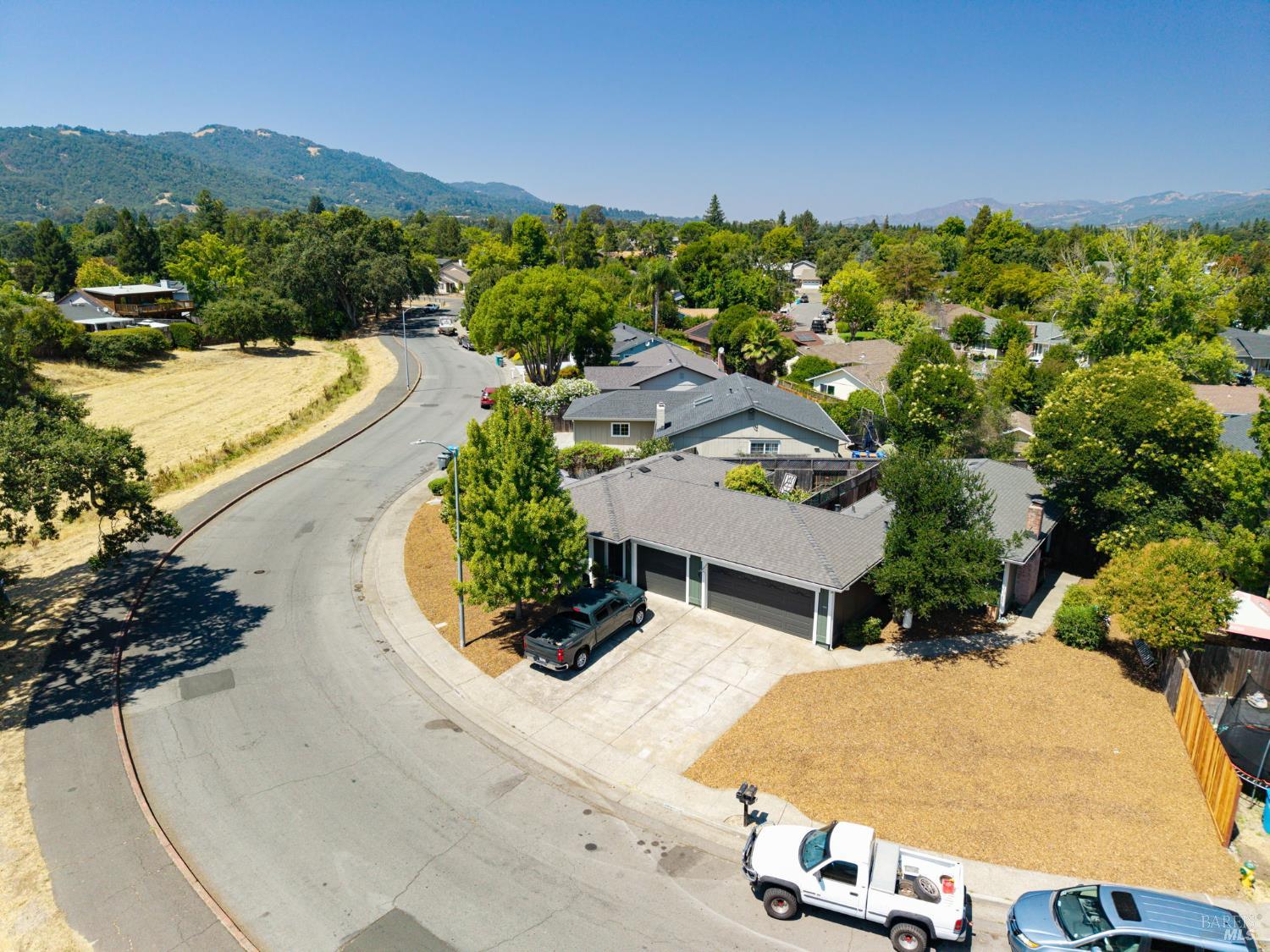 18847 Park Tree Lane El Verano CA 95476