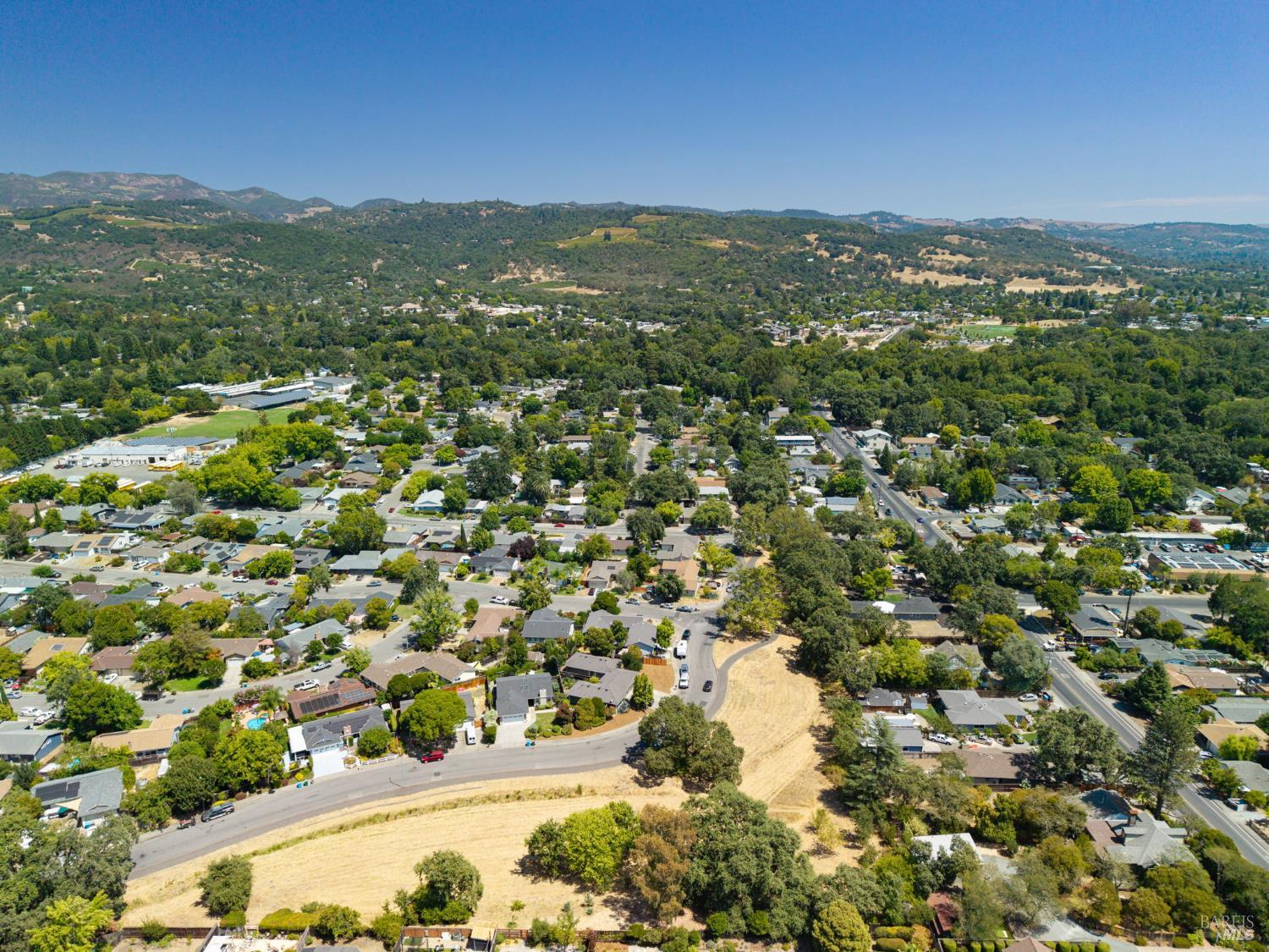 18847 Park Tree Lane El Verano CA 95476