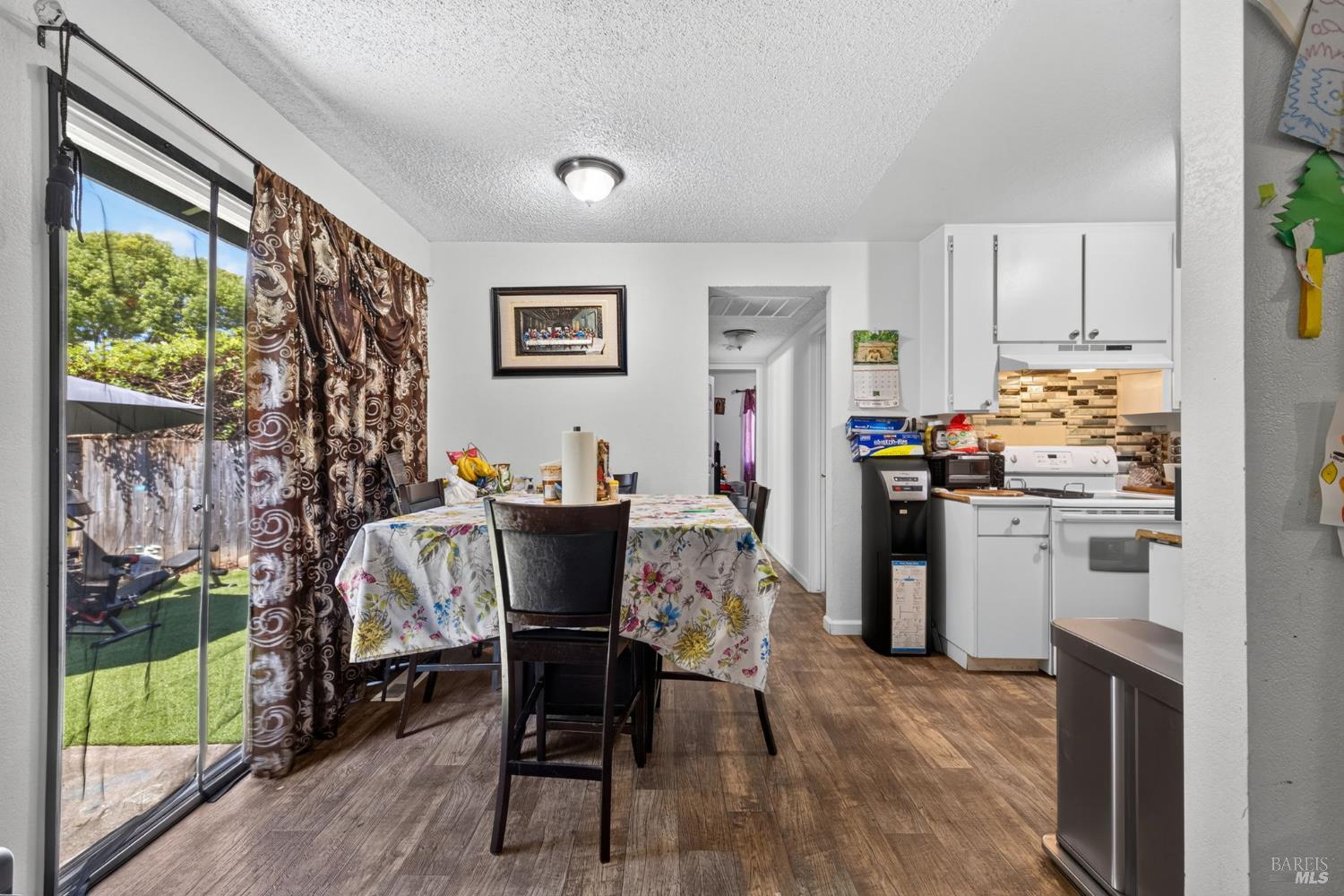 18847 Park Tree Lane El Verano CA 95476