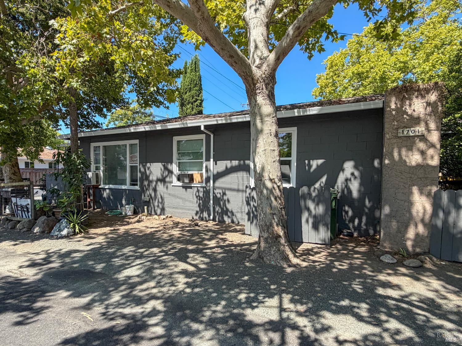 1701 Lake Street Calistoga CA 94515