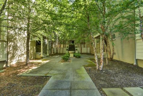 1118 Sir Francis Drake Boulevard Kentfield CA 94904