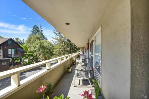 1118 Sir Francis Drake Boulevard Kentfield CA 94904