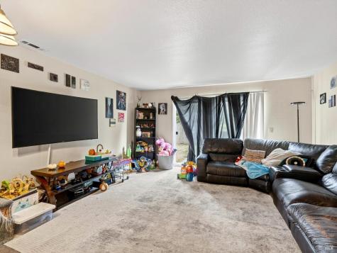 100-102 W 8th Street Santa Rosa CA 95401