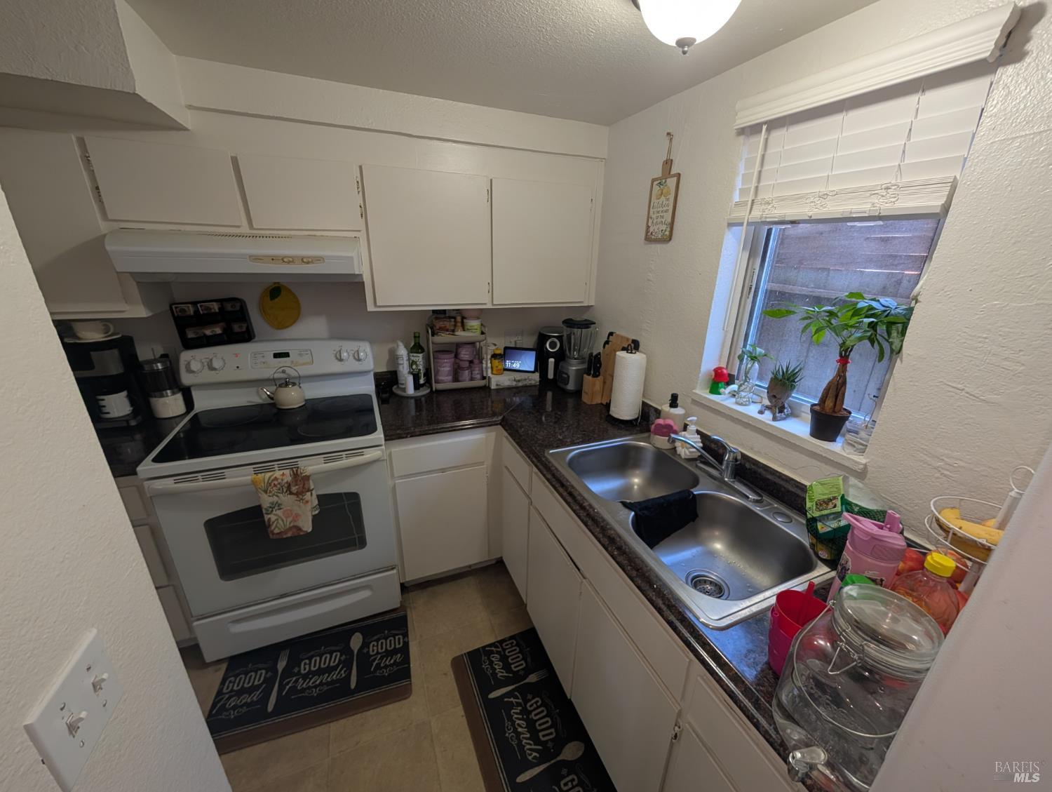 10117-10125 Old Redwood Highway Windsor CA 95492