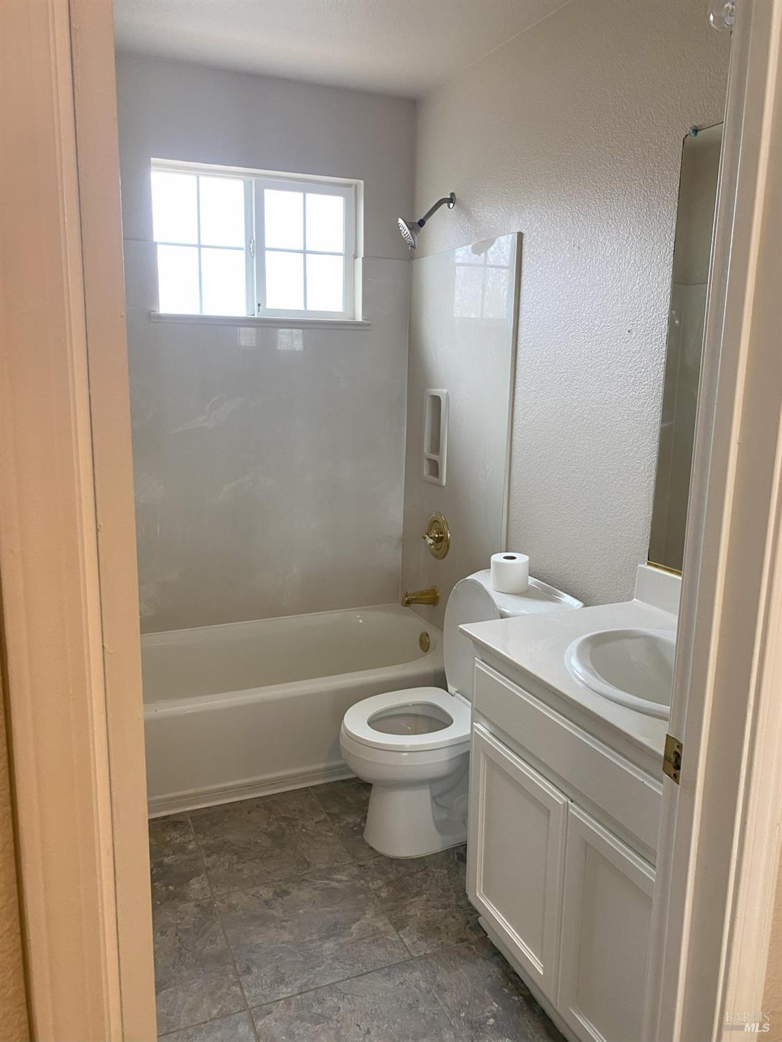 702 Daniels Avenue Vallejo CA 94590