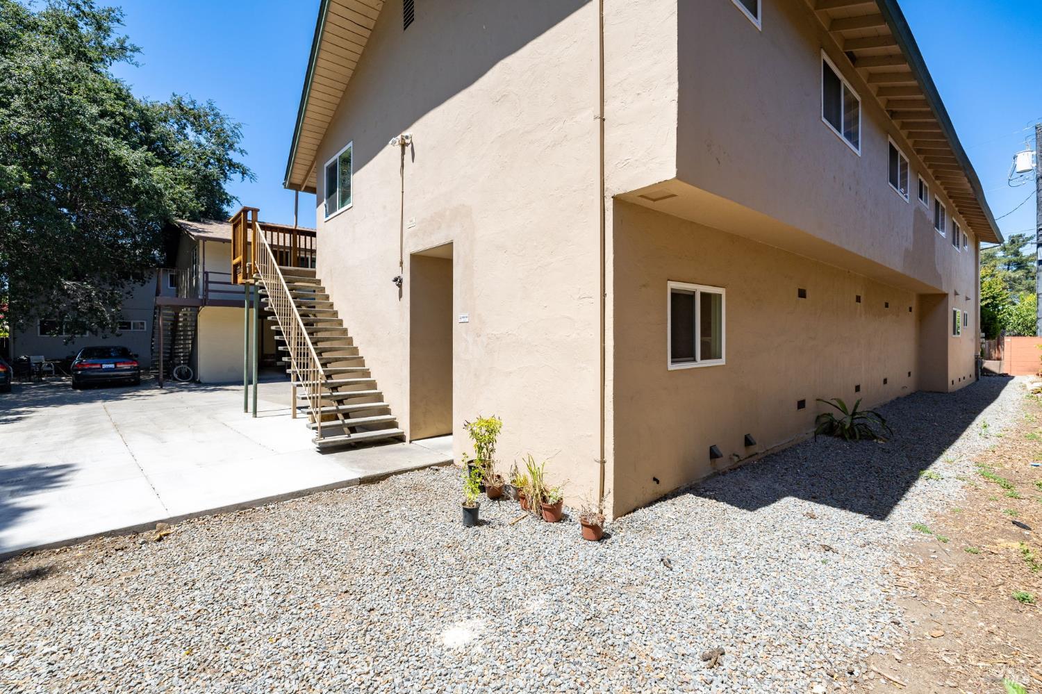 420-422 Klute Street Santa Rosa CA 95401