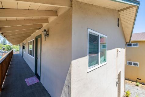 420-422 Klute Street Santa Rosa CA 95401