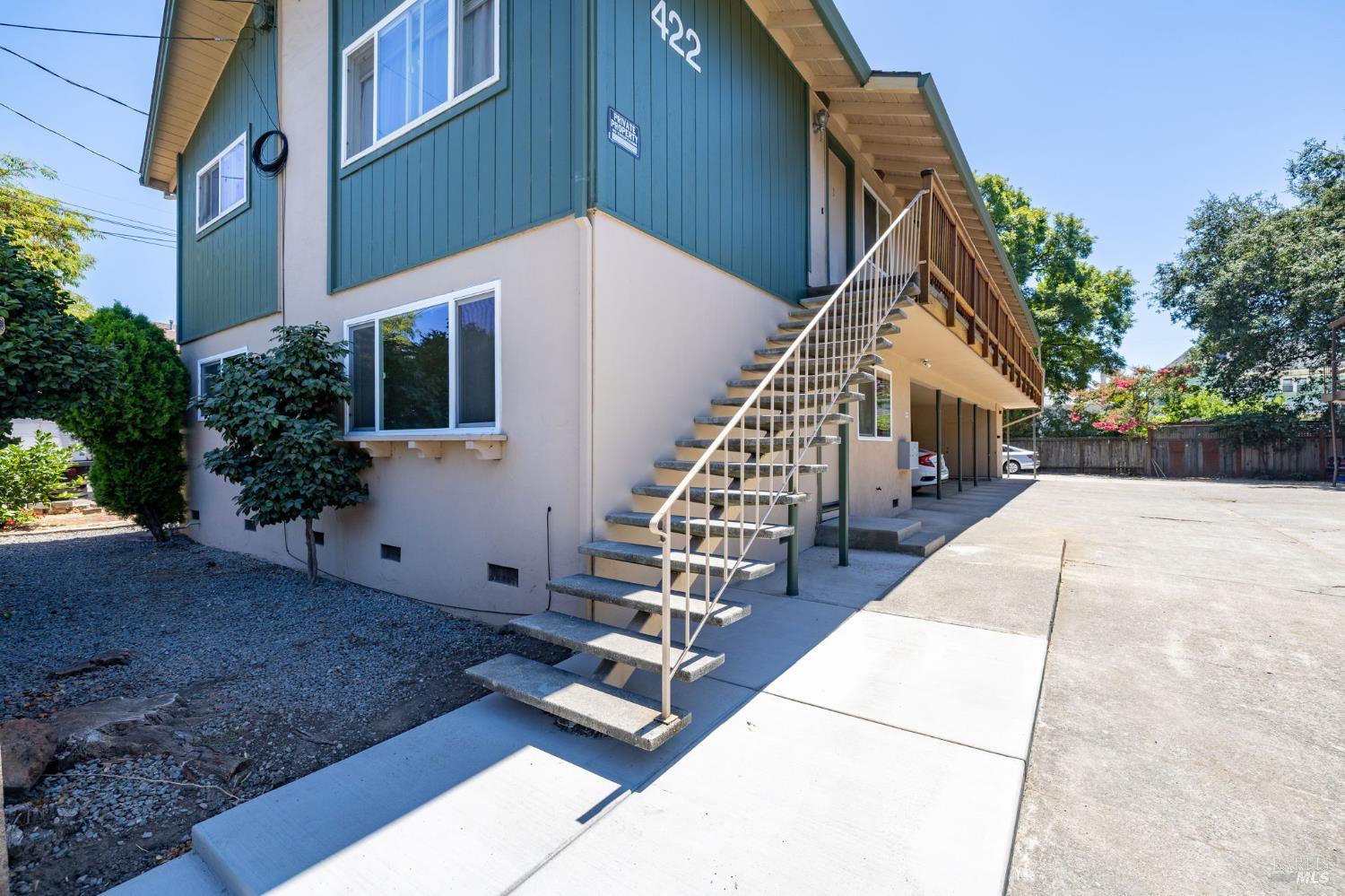 420-422 Klute Street Santa Rosa CA 95401