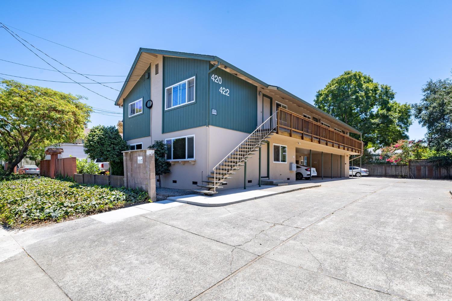 420-422 Klute Street Santa Rosa CA 95401