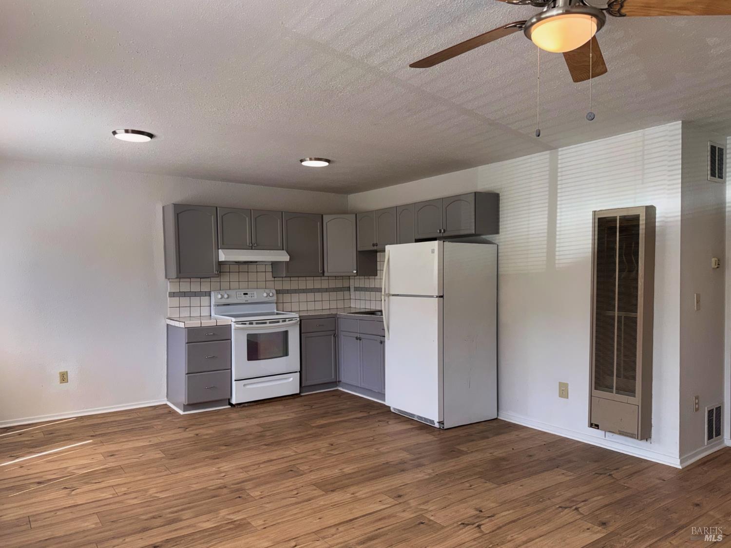 25531 Madrone Way Willits CA 95490