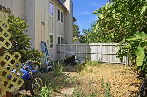 1168 Poggie Court Santa Rosa CA 95401