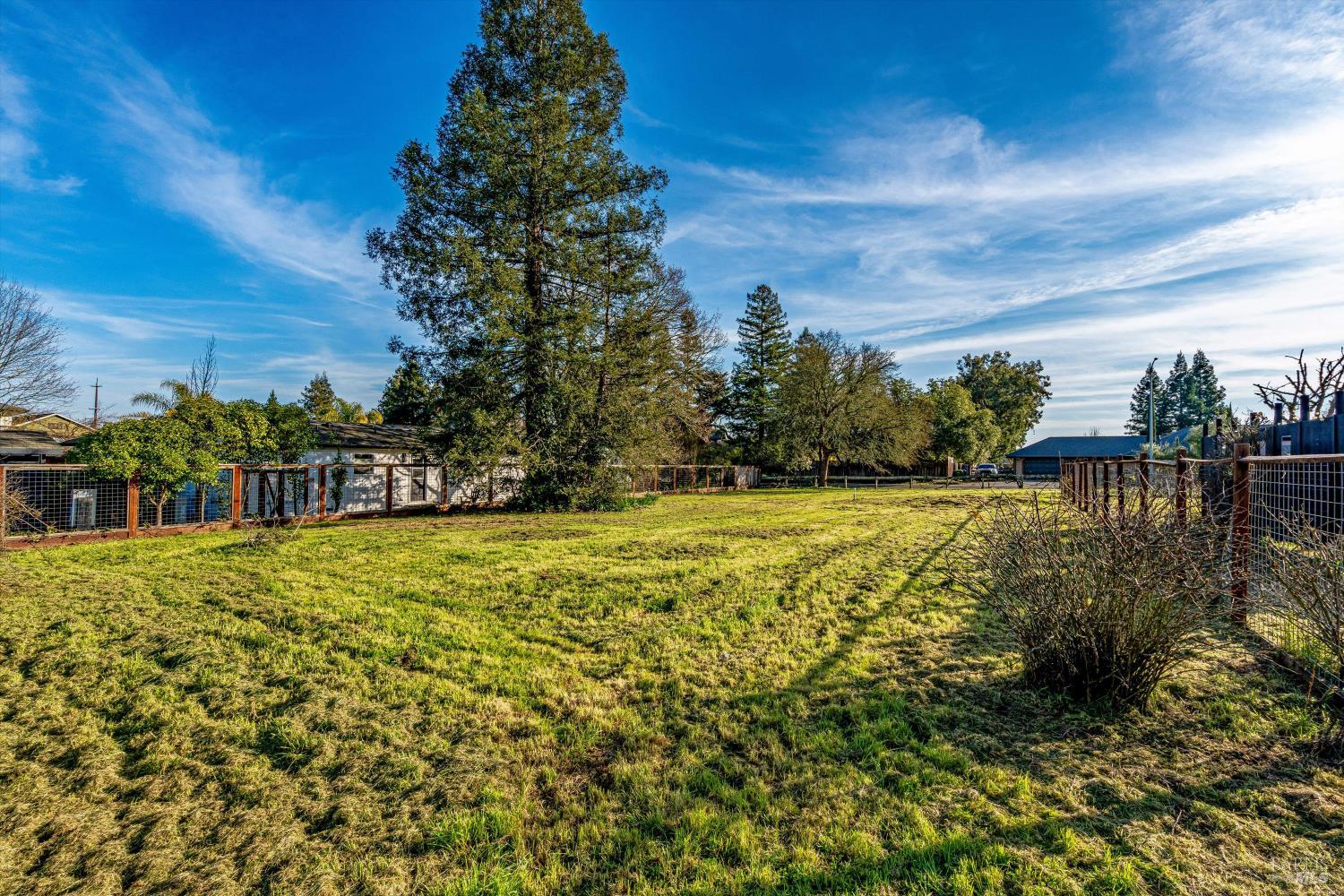 985-5354 Win Gumview Road Windsor CA 95492