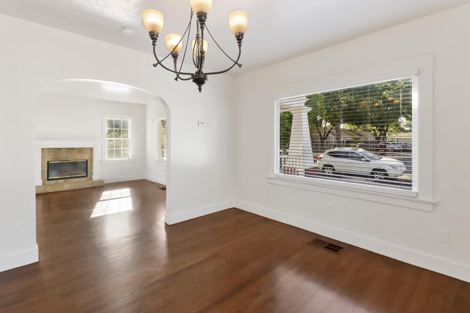 1812 El Monte Avenue Sacramento CA 95815