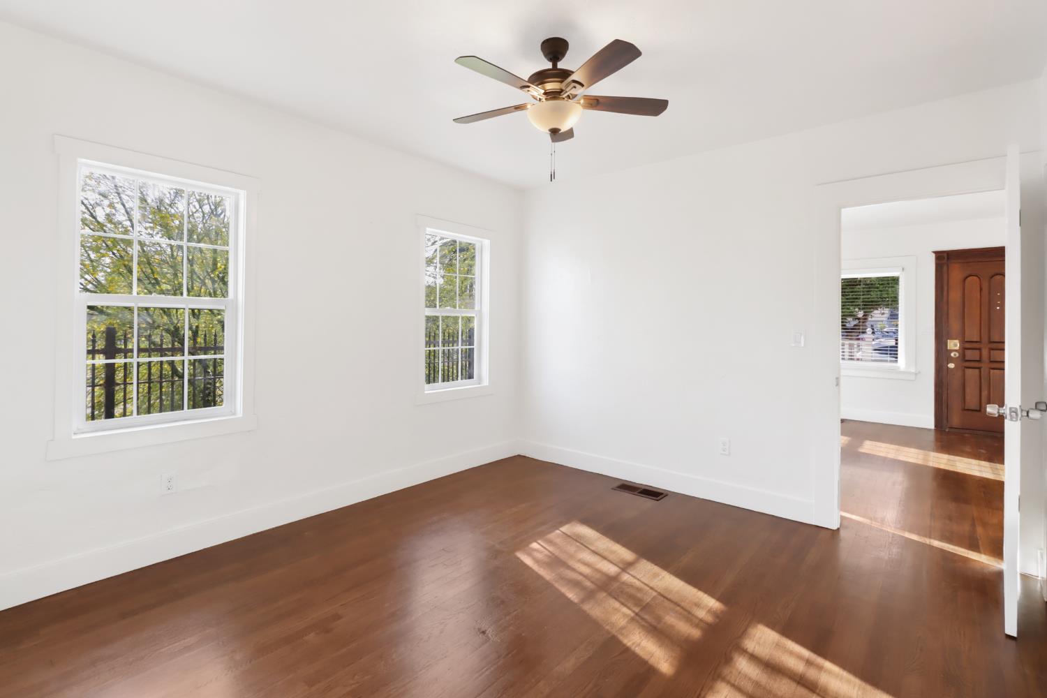 1812 El Monte Avenue Sacramento CA 95815