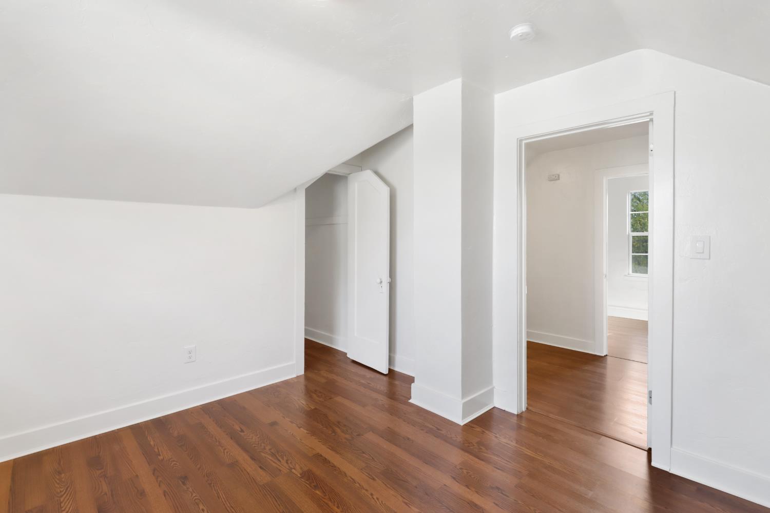 1812 El Monte Avenue Sacramento CA 95815