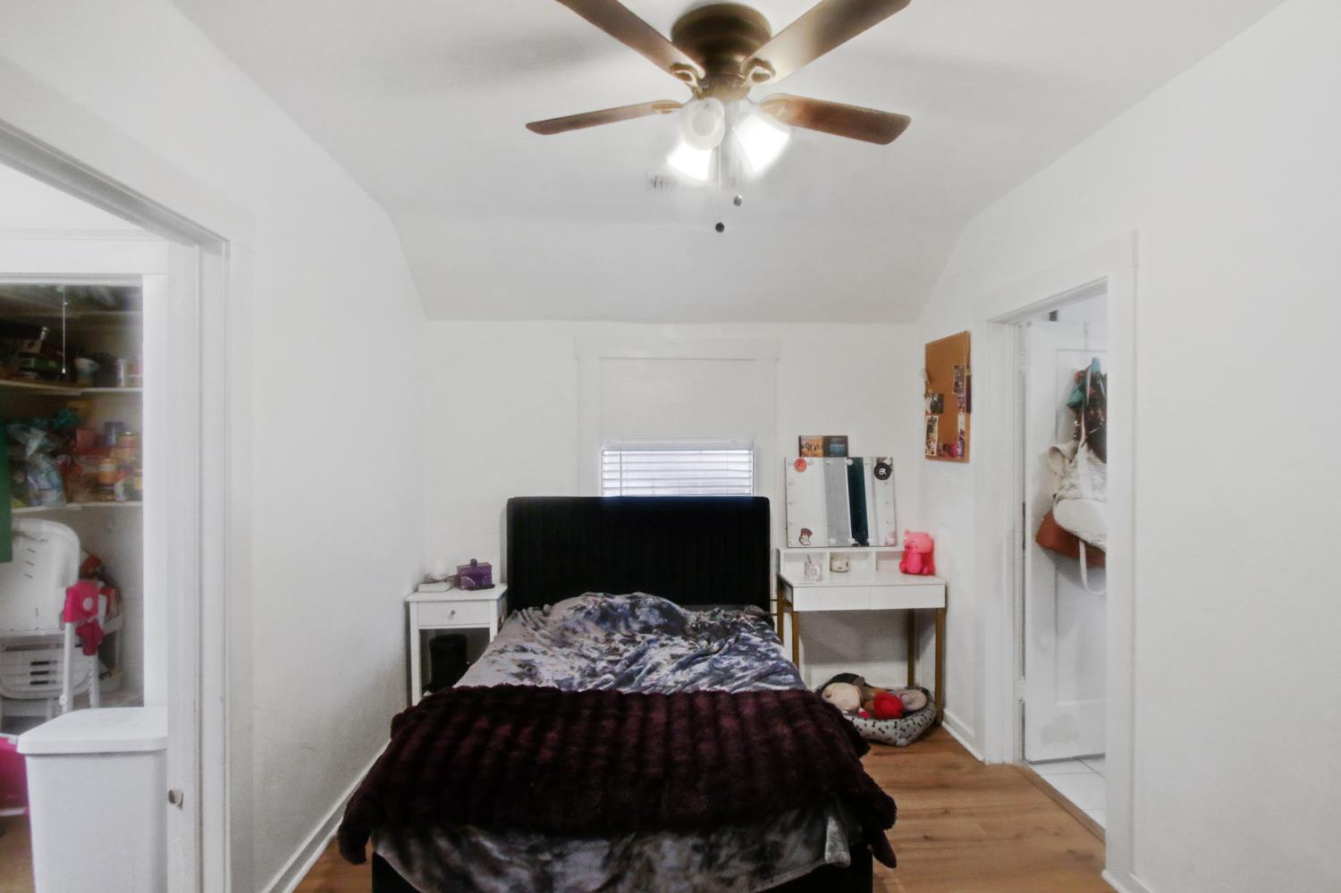 1812 El Monte Avenue Sacramento CA 95815