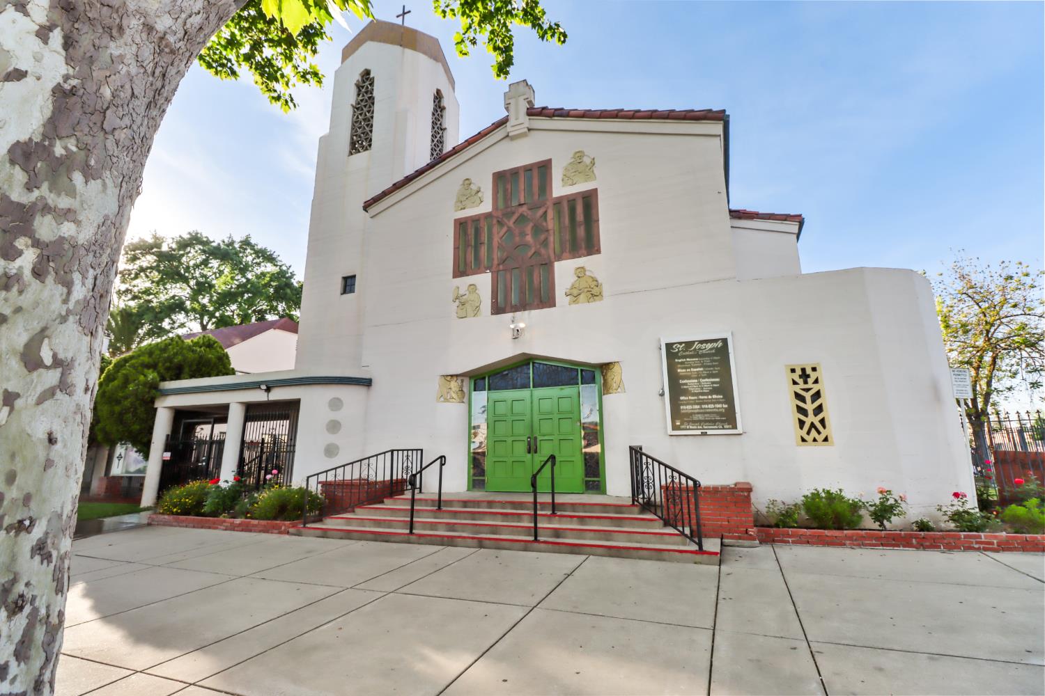 1812 El Monte Avenue Sacramento CA 95815
