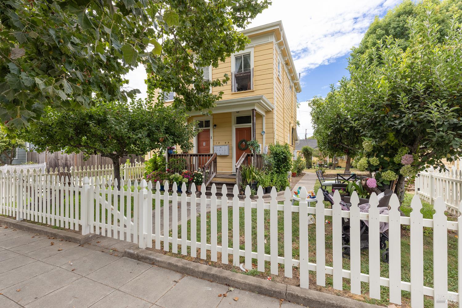 2123 2nd Street Napa CA 94559