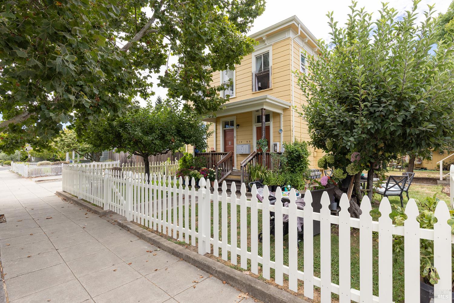 2123 2nd Street Napa CA 94559