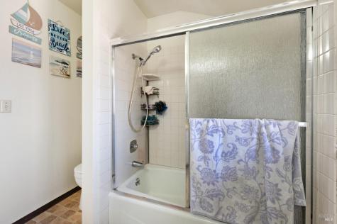 1311 Prentice Drive Healdsburg CA 95448