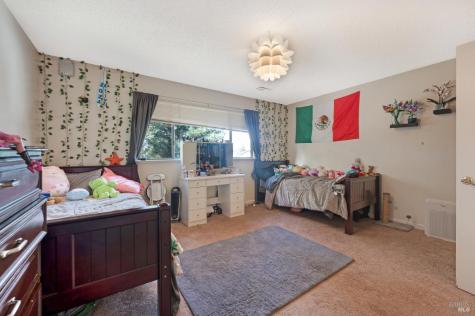 1311 Prentice Drive Healdsburg CA 95448