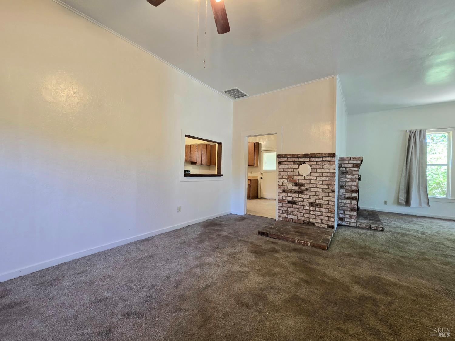 487 E Valley Street Willits CA 95490