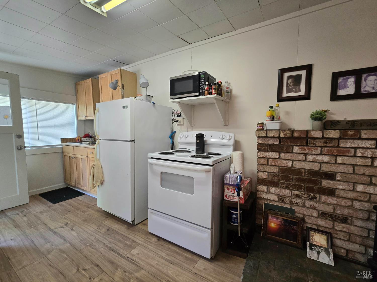 487 E Valley Street Willits CA 95490
