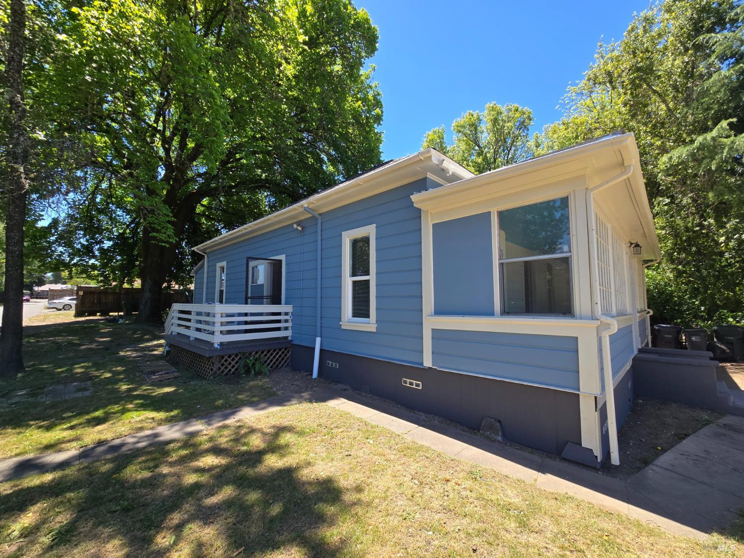 487 E Valley Street Willits CA 95490