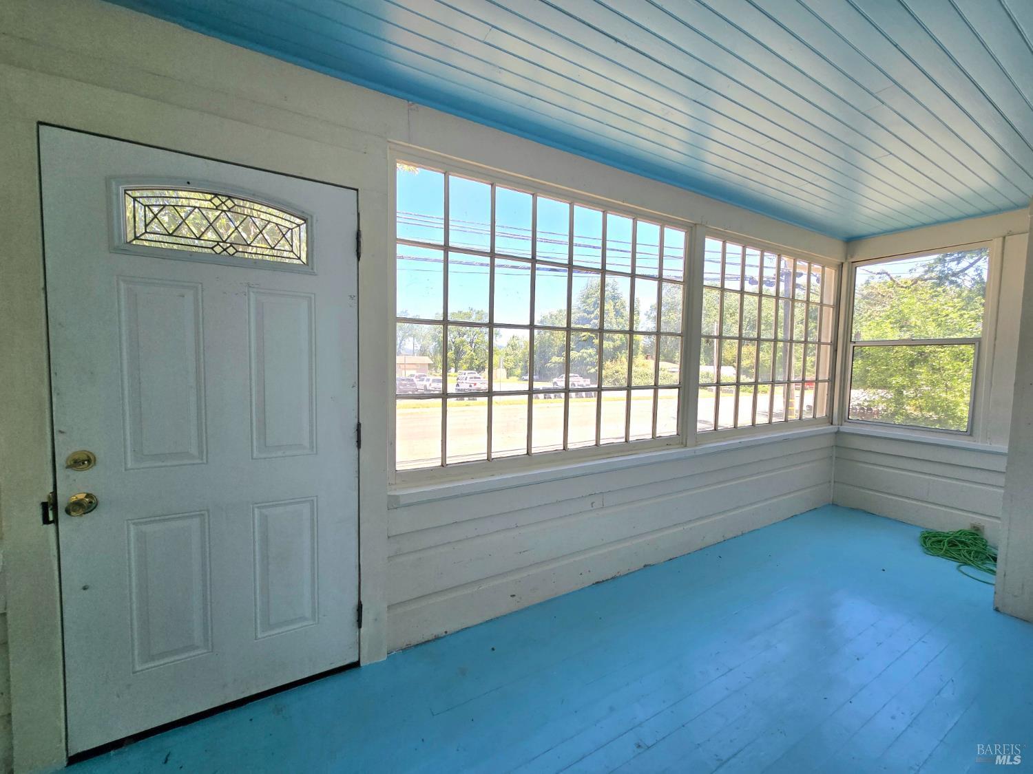 487 E Valley Street Willits CA 95490