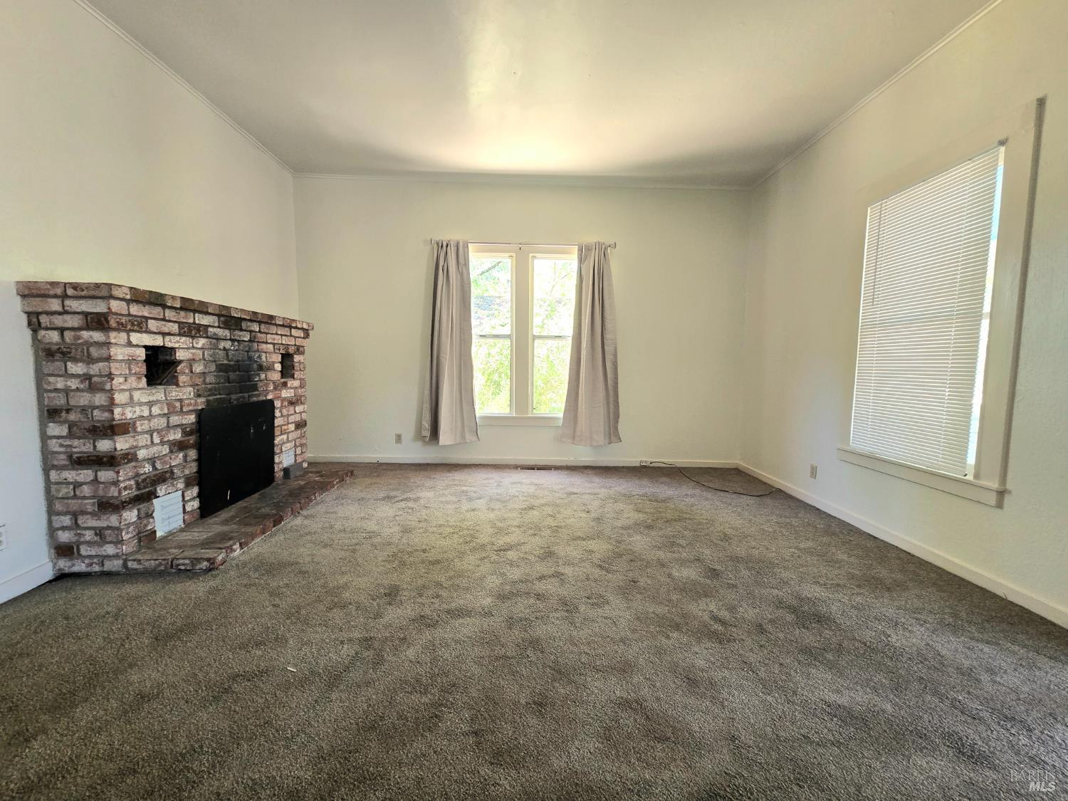 487 E Valley Street Willits CA 95490