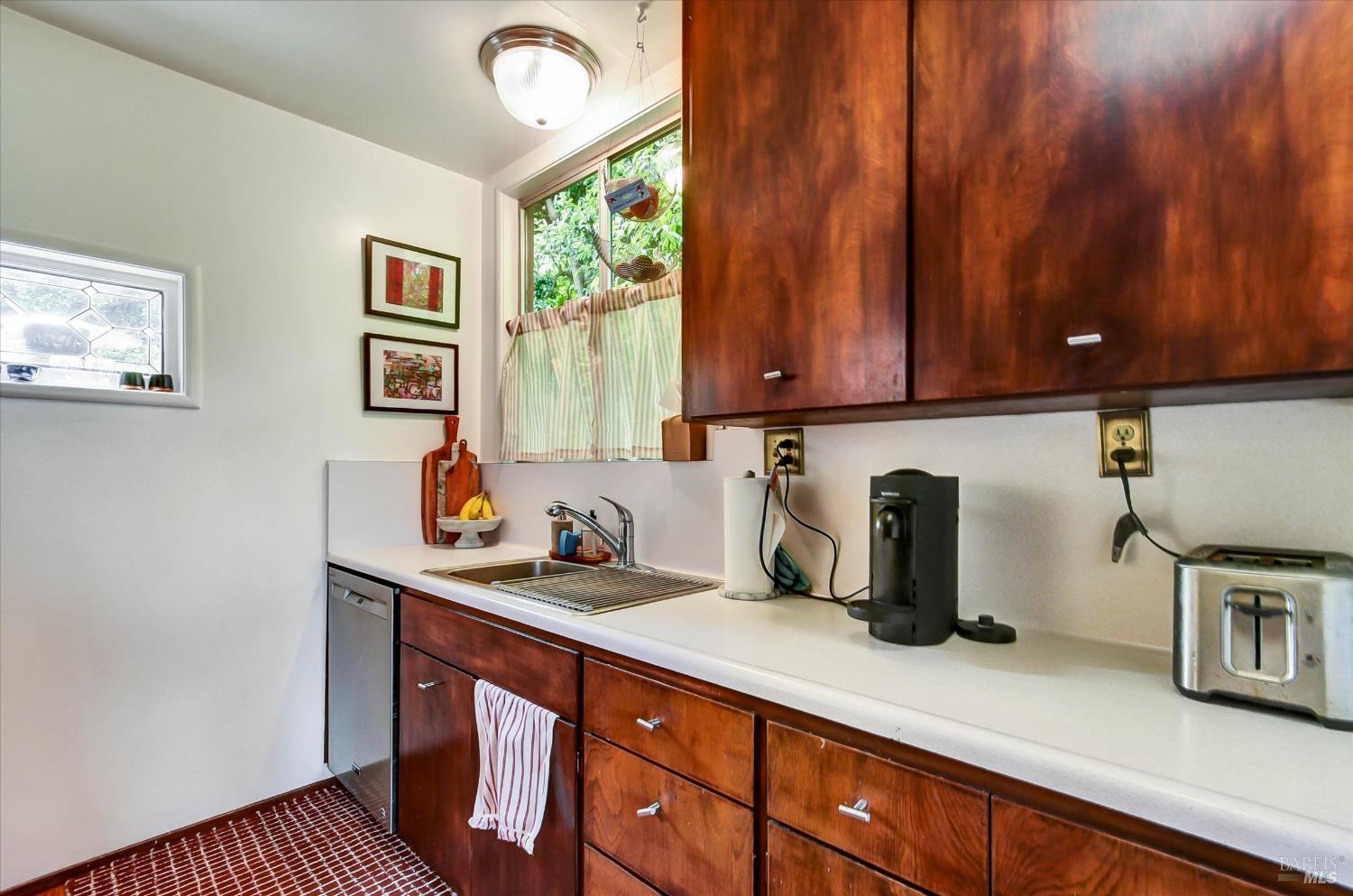 11-17 Girard Avenue Sausalito CA 94965
