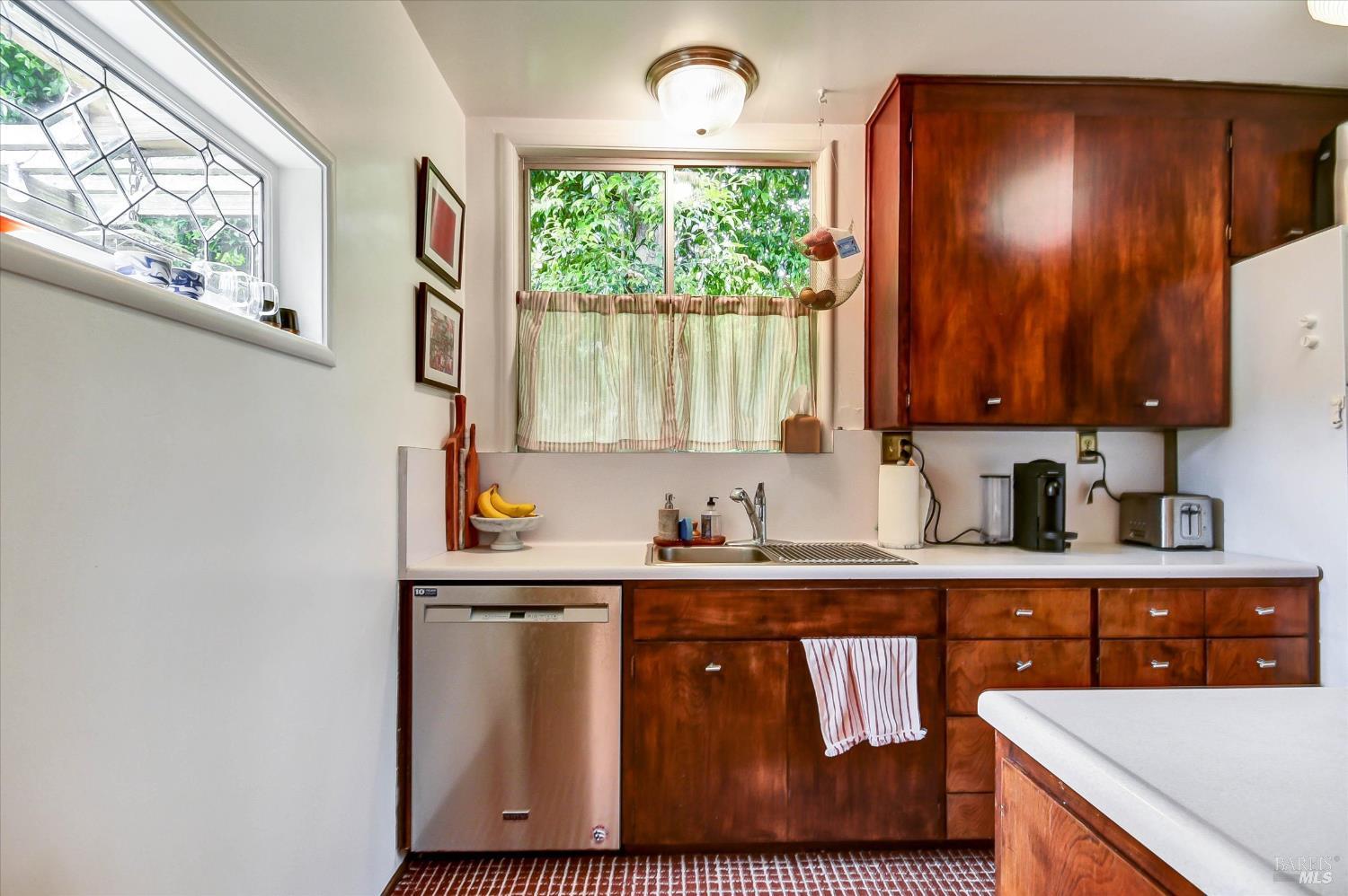11-17 Girard Avenue Sausalito CA 94965