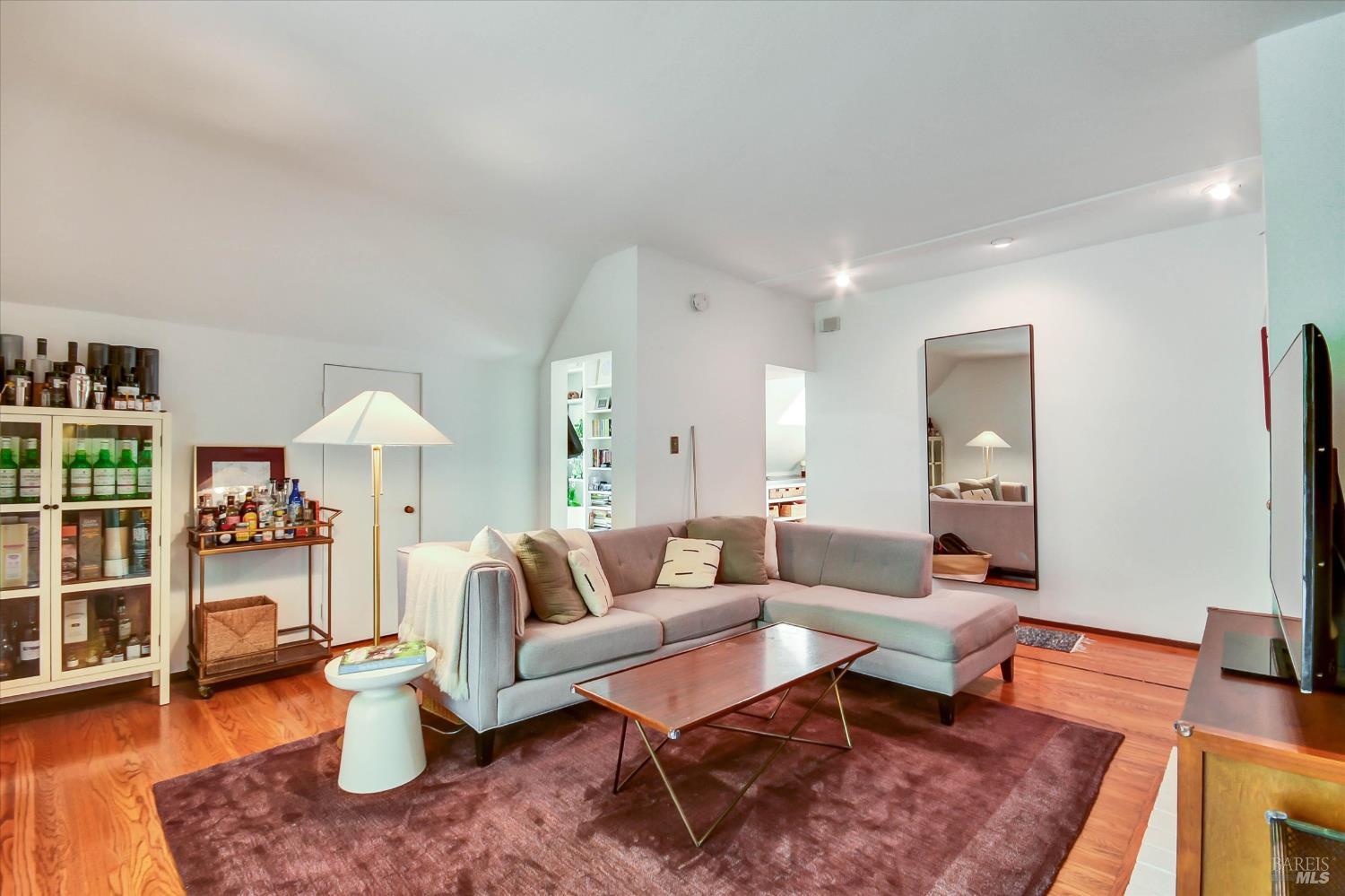 11-17 Girard Avenue Sausalito CA 94965