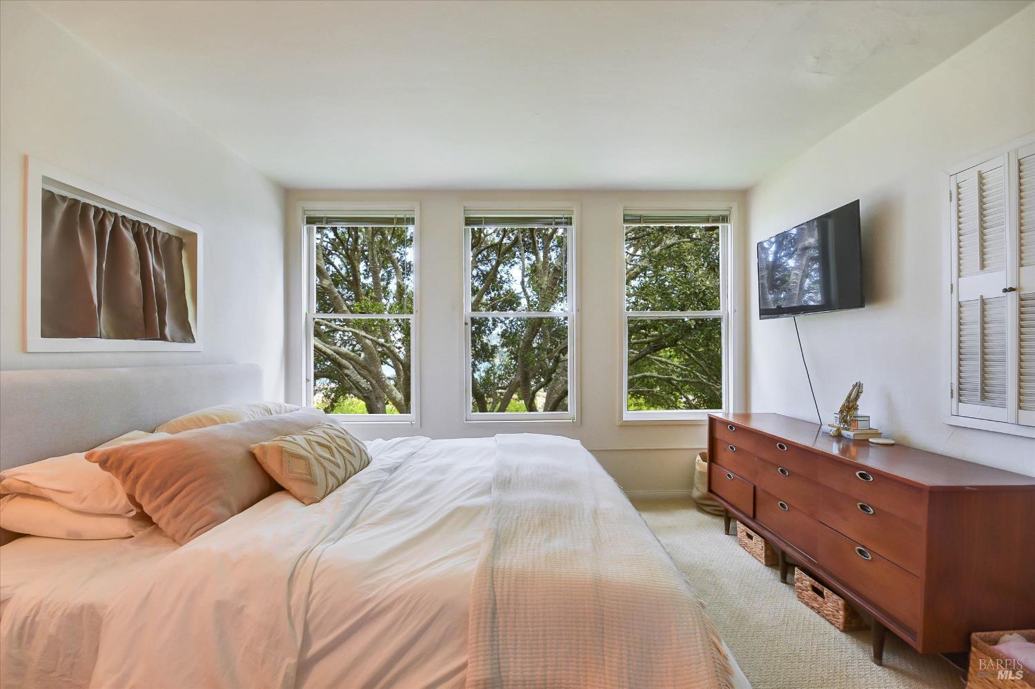 11-17 Girard Avenue Sausalito CA 94965